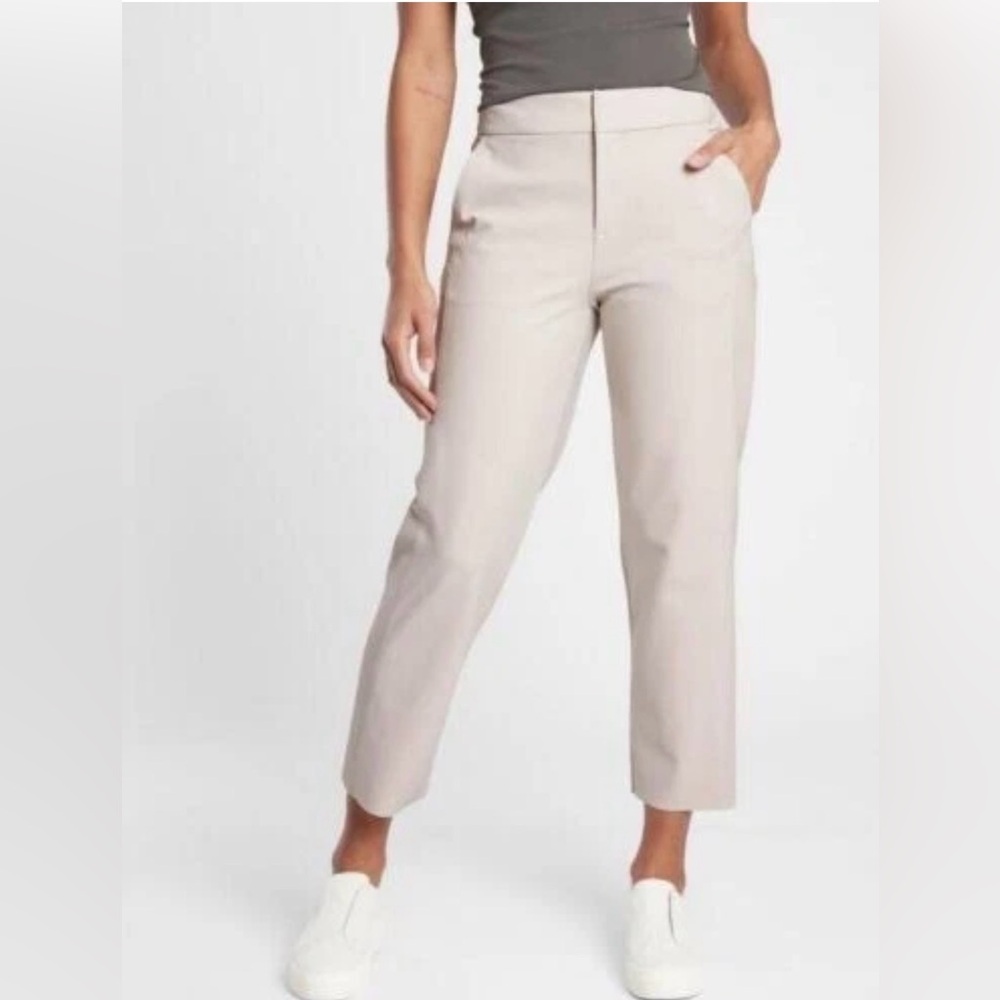 Athleta Steller Straight Crop Pant women’s size 2, color grey